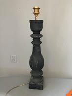 Sober houten balusterlamp, Huis en Inrichting, Lampen | Tafellampen, Ophalen, Zo goed als nieuw, Minder dan 50 cm