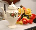 wedgwood Moss Rose koffiepot, Huis en Inrichting, Keuken | Servies, Overige typen, Ophalen of Verzenden, Zo goed als nieuw, Wedgwood