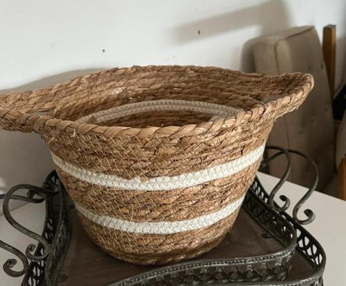 Leuke mand, Huis en Inrichting, Woonaccessoires | Schalen en Manden, Gebruikt, Mand, Rond, Riet, Ophalen of Verzenden