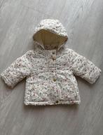 Winterjasje maat 62 crème met bloemetjes, Ophalen of Verzenden, Zo goed als nieuw, Meisje, Jasje