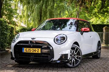 MINI Cooper E JCW Pakket XL Nanuq White Panorama Harman Kard beschikbaar voor biedingen
