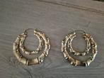 1 paar oorbellen, Overige materialen, Hangers, Ophalen of Verzenden, Zo goed als nieuw