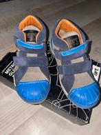 Nieuwe  mooie schoenen of sneakers met  klittenband maat 30, Schoenen, Nieuw, Ophalen of Verzenden, Jongen