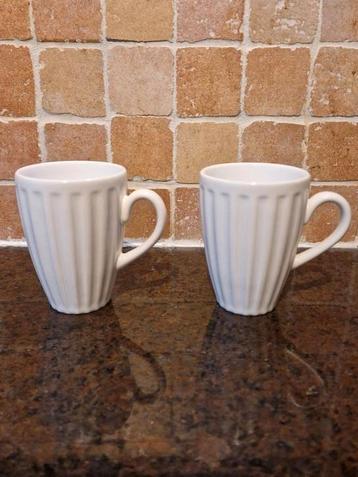 Wedgwood Everyday Black and White - 2 slanke kopjes wit beschikbaar voor biedingen