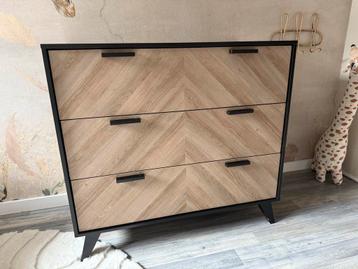 Commode van Interbaby -Nieuwprijs €369 beschikbaar voor biedingen