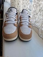 Jordan nike air 1 low se brown, Nieuw, Sneakers of Gympen, Ophalen