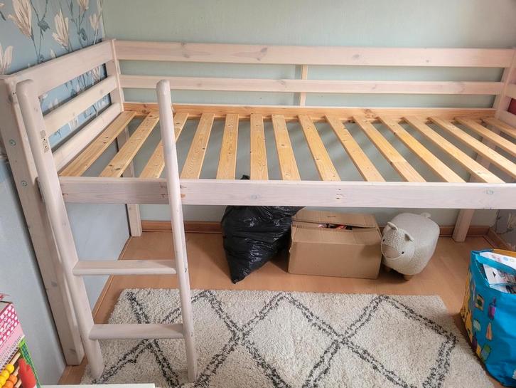 Hoogslaper massief grenen, Kinderen en Baby's, Kinderkamer | Stapelbedden en Hoogslapers, Gebruikt, Hoogslaper, Ophalen