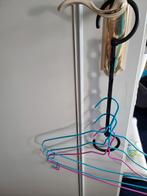 4 ZWARTE RUIMTE BESPARINGEN KLEDINGHANGERS VOOR 20 HANGERS, Kleding | Dames, Kledinghangers, Ophalen, Zo goed als nieuw