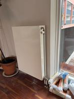 Radiatoren: 2 paneel, 3 convector en 1 handdoekradiator, Doe-het-zelf en Verbouw, Verwarming en Radiatoren, Ophalen, Gebruikt