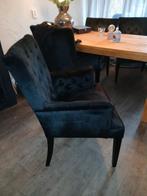 4 zwarte eetkamerstoelen met armleuning en een mooie chester, Huis en Inrichting, Stoelen, Ophalen of Verzenden, Zo goed als nieuw