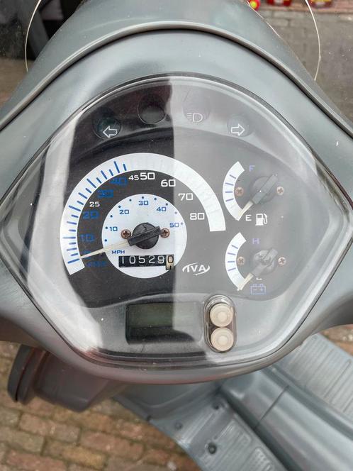 Iva Lux 50 - Grijs gespoten, Fietsen en Brommers, Snorfietsen en Snorscooters, Gebruikt, Overige merken, Benzine, Ophalen