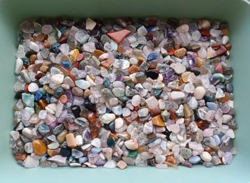 Edelstenen mix (700 gram) beschikbaar voor biedingen