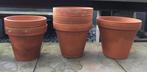 Diverse terracotta bloempotten weer wind vorstbestendig, Rond, Zo goed als nieuw, Minder dan 40 cm, Terracotta