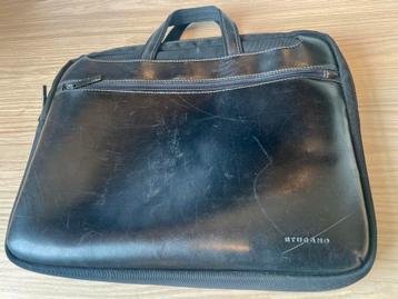 Laptostas Stucano 15 inch beschikbaar voor biedingen