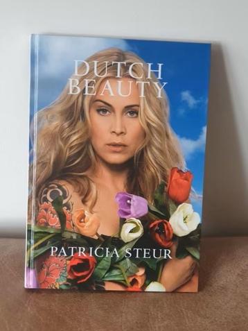 Dutch Beauty patricia Steur gesigneerd beschikbaar voor biedingen
