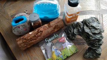 Grote doos met veel hamster of gerbil spullen om te scapen!  beschikbaar voor biedingen