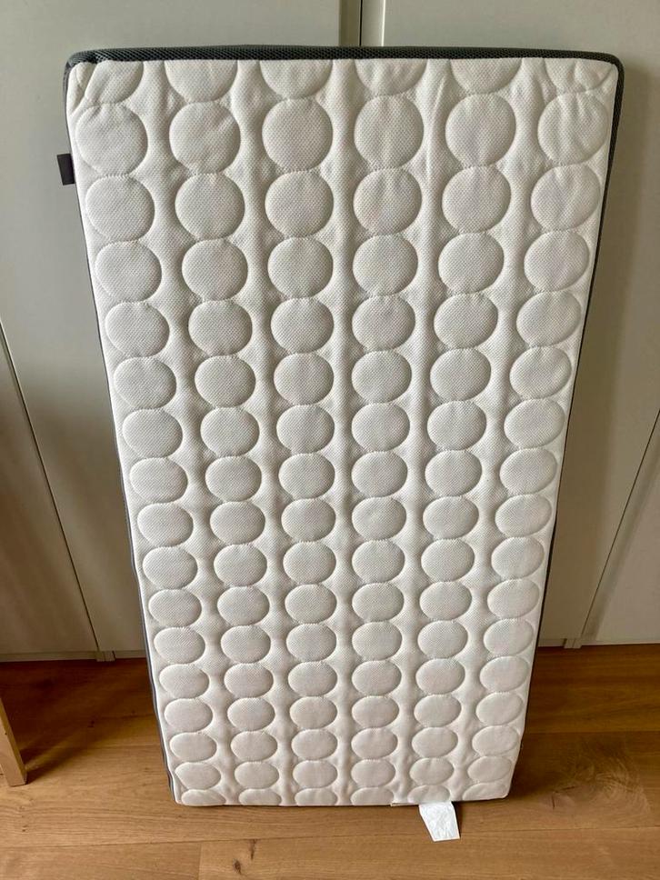 IKEA HIMLAVALV Matras & Beschermer - 60x120, Kinderen en Baby's, Kinderkamer | Bedden, Zo goed als nieuw, Minder dan 140 cm, Minder dan 70 cm