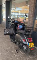 Vespa gts 300 super hpe, Fietsen en Brommers, Scooters | Vespa, Ophalen, Overige modellen, 300 cc, Zo goed als nieuw