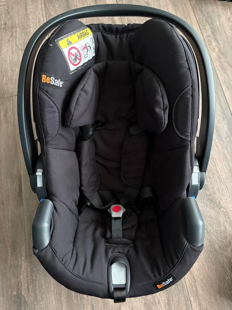BeSafe iZi Go Modular i-Size Autostoel + Adapter, Kinderen en Baby's, Autostoeltjes, Autogordel, Zijbescherming, Zo goed als nieuw