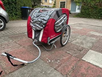 DoggyRide Hondenfietskar Original Cabin Rood/Zwart. + trekst beschikbaar voor biedingen