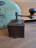Vintage metalen hand koffiemolen met houten knop, Antiek en Kunst, Ophalen of Verzenden