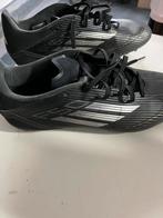 Voetbalschoenen mt 42 2/3 - Adidas, Maat XS of kleiner, Ophalen of Verzenden, Zo goed als nieuw, Schoenen