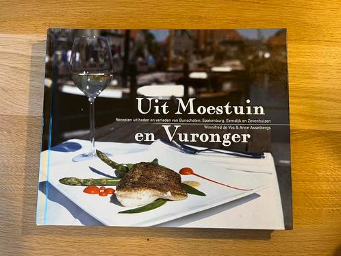 Winnifred de Vos-Bladergroen - Uit Moestuin en Vuronger, Boeken, Kookboeken, Zo goed als nieuw, Nederland en België, Ophalen of Verzenden