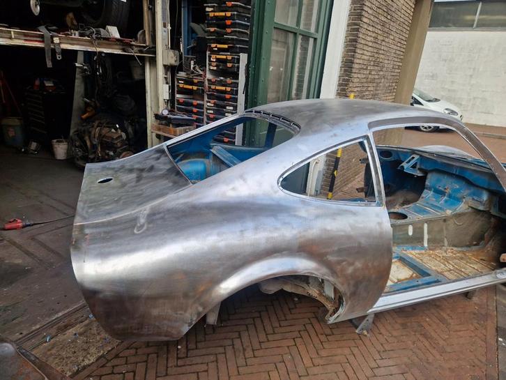 Opel gt body 1968 1973  buitenkant kaal  oldtimer, Auto-onderdelen, Carrosserie en Plaatwerk, Bumper, Opel, Nieuw, Ophalen