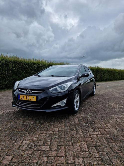 Hyundai i40 1.6 GDI Stationwagon 2012 Zwart, Auto's, Hyundai, Particulier, i40, Adaptieve lichten, Airbags, Bluetooth, Climate control