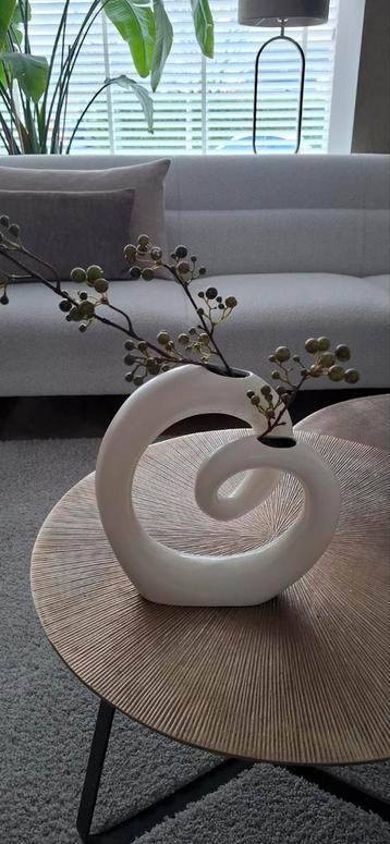 Stijlvolle witte vaas - Modern Design beschikbaar voor biedingen