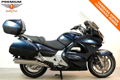 Honda ST 1300 PAN EUROPEAN (bj 2016), Motoren, Motoren | Honda, Bedrijf, Toermotor, meer dan 35 kW, ABS