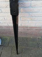 goede stalen paalhouder voor 7 cm paal, Tuin en Terras, Palen, Balken en Planken, Ophalen of Verzenden, Gebruikt, Minder dan 180 cm