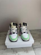 Nike Air Jordan 1 Mid SE Multi-Color Maat 36,5, Kleding | Dames, Schoenen, Ophalen of Verzenden, Gedragen, Overige kleuren, Sneakers of Gympen