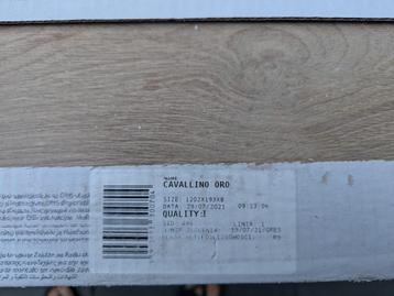 KERAMISCH PARKET -CAVALLINO ORO, 15 M² NIEUW IN DOOS beschikbaar voor biedingen