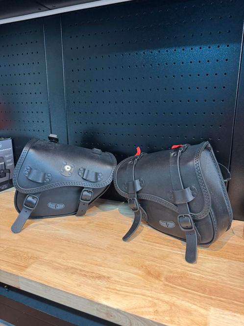 Harley Davidson Ends Cuio Lederen Zijtassen bags, Motoren, Accessoires | Koffers en Tassen, Zo goed als nieuw, Ophalen of Verzenden