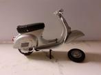 Vespa ( schade ), Hobby en Vrije tijd, Modelauto's | 1:18, Ophalen of Verzenden, Zo goed als nieuw, Motor, Maisto