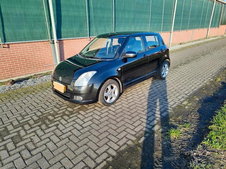 Suzuki Swift 1.3 5D 2006 Zwart, Auto's, Suzuki, Particulier, Swift, Airbags, Centrale vergrendeling, Lichtmetalen velgen, Mistlampen
