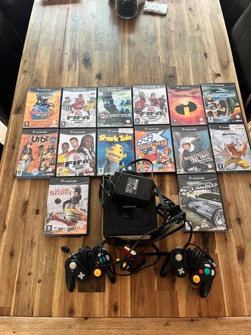 Nintendo GameCube set + 14 games & 2 controllers beschikbaar voor biedingen
