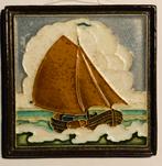 Tegel, Porceleyne Fles Delft Tjalk, Antiek en Kunst, Antiek | Wandborden en Tegels, Ophalen of Verzenden