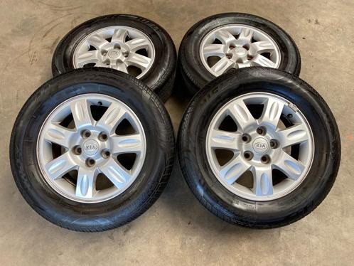 15 inch originele velgen + zomerbanden Kia Carens, Auto-onderdelen, Banden en Velgen, Banden en Velgen, Zomerbanden, 15 inch, 205 mm