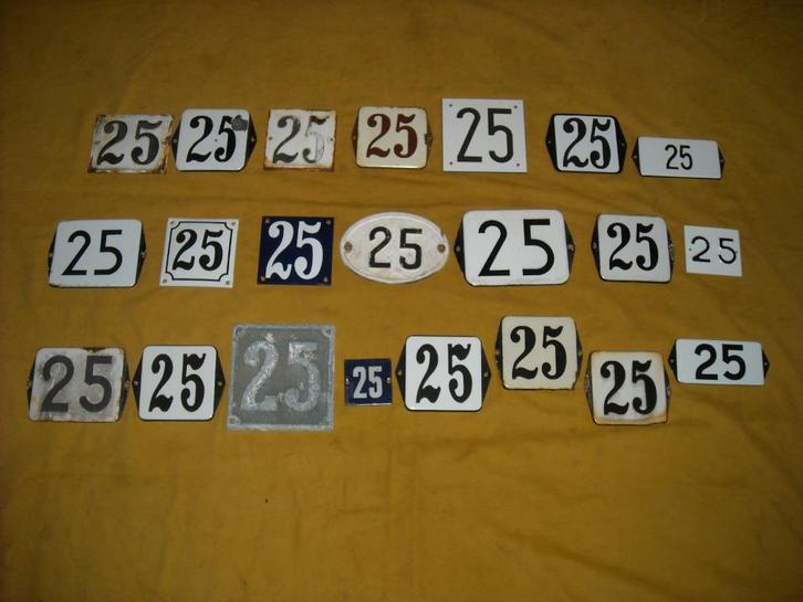 oud emaille huisnummer 25 ook 26 27 28 29 30 31 32 33 34 35, Antiek en Kunst, Antiek | Emaille, Ophalen of Verzenden