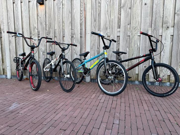 BMX Fietsen - Opnieuw Opgebouwd & Gespoten (top conditie), Fietsen en Brommers, Fietsen | Crossfietsen en BMX, Zo goed als nieuw