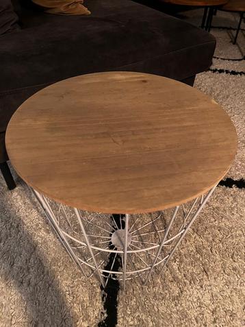 Witte Bijzettafel - 43x39.5 cm beschikbaar voor biedingen