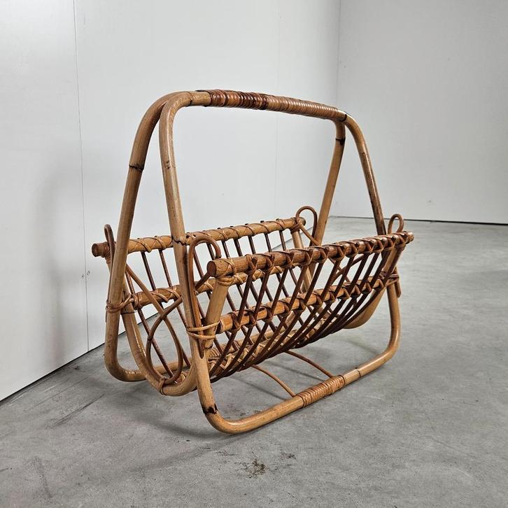 Vintage rotan lectuurbak, Huis en Inrichting, Woonaccessoires | Krantenbakken en Lectuurbakken, Gebruikt, Ophalen of Verzenden