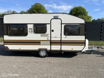 Knaus Azur 4305 incl voortent beschikbaar voor biedingen