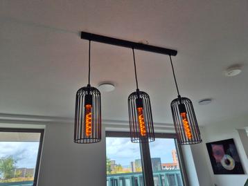 Moderne hanglamp met 3 verstelbare kooien beschikbaar voor biedingen