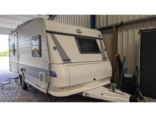 Zeer nette Hobby 460 ufe mover+voortent, Caravans en Kamperen, Caravans, Bedrijf, tot en met 4, 1000 - 1250 kg, Rondzit, Hobby