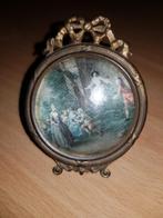 Antiek fotolijstje Louise Seize stijl rond met strik, Antiek en Kunst, Ophalen of Verzenden