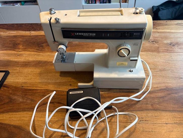 Lewenstein Amazone 530 Super Naaimachine, Hobby en Vrije tijd, Naaimachines en Toebehoren, Gebruikt, Naaimachine, Lewenstein, Ophalen of Verzenden