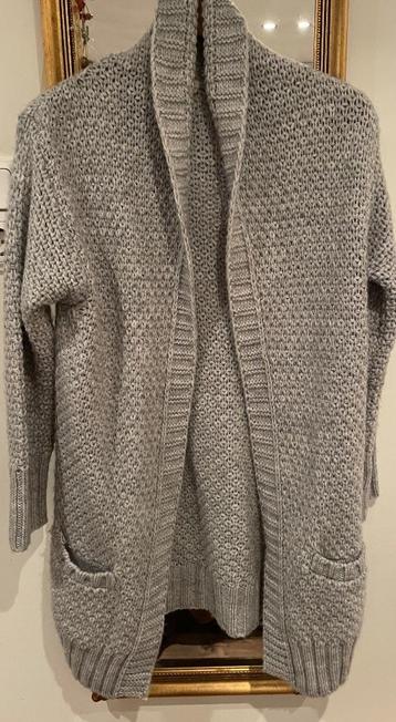 TripleNine  grijs lang vest met alpaca  en wol   maat S beschikbaar voor biedingen